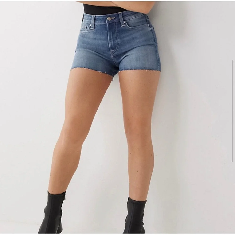 True Religion‎ Maisie Denim Shorts RN112790 CA57414 Size 29 Distressed